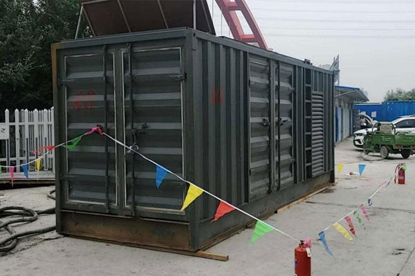 卫东发电机租赁空气滤清器多久更换一次?